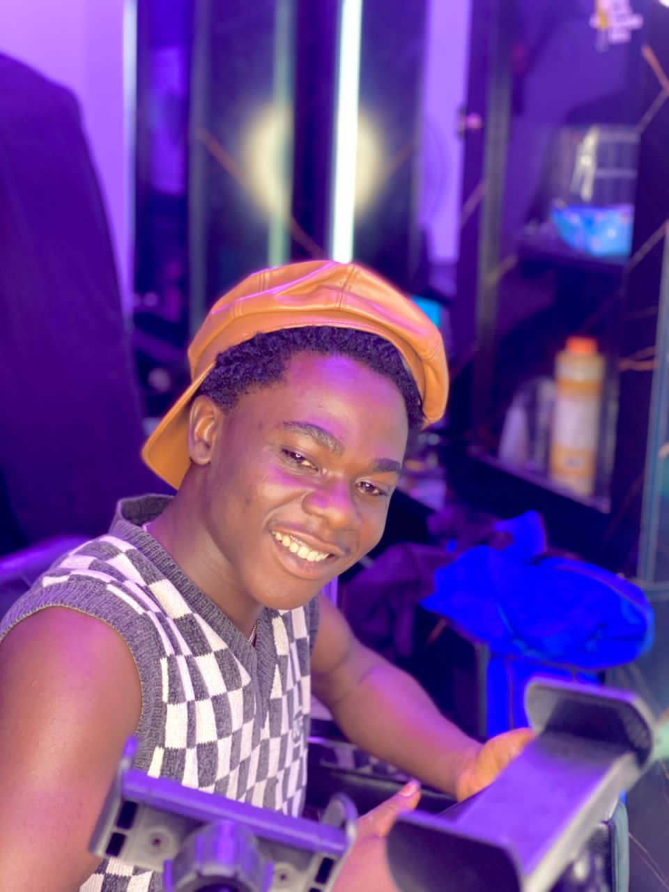 Barber, Hair Stylist